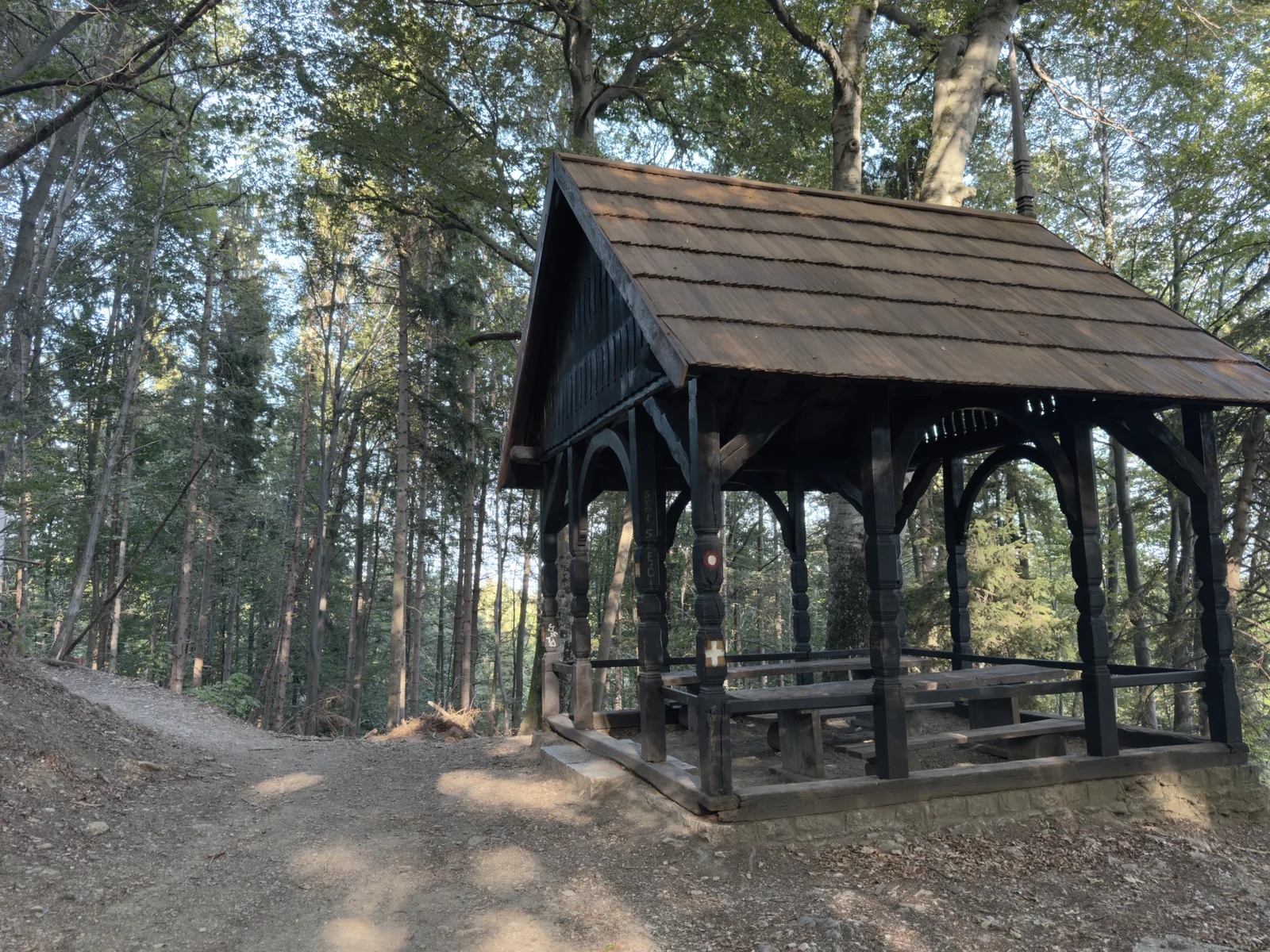 The shelter on the Leustek trail - Adolfovac.